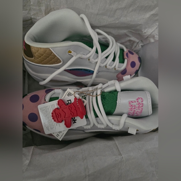 Hasbro X Reebok Women's size 9 Men's size 7.5 Mid Basketball Sneakers! - Picture 10 of 16